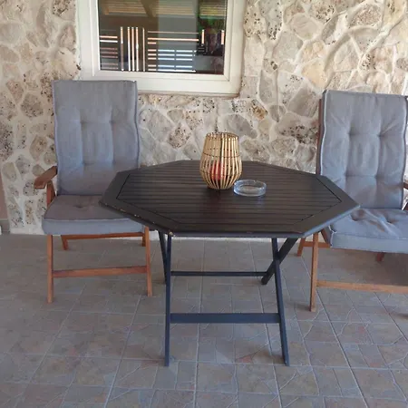 Huebsche Fuer Zwei By Interhome Apartman Biograd Na Moru