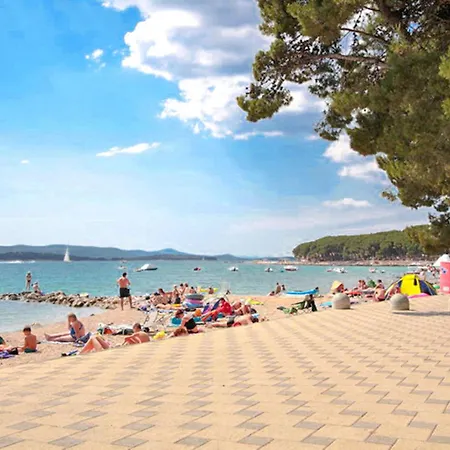 Huebsche Fuer Zwei By Interhome Biograd Na Moru