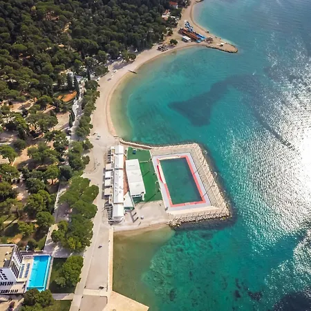 Huebsche Fuer Zwei By Interhome Daire Biograd Na Moru