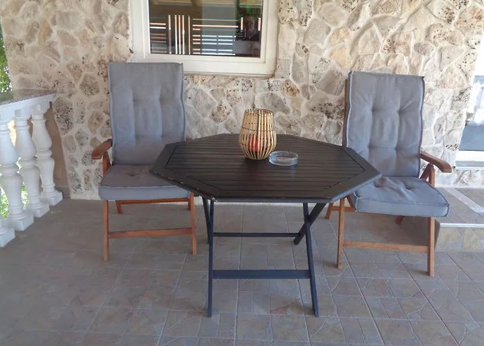 Huebsche Fuer Zwei By Interhome Apartman Biograd Na Moru